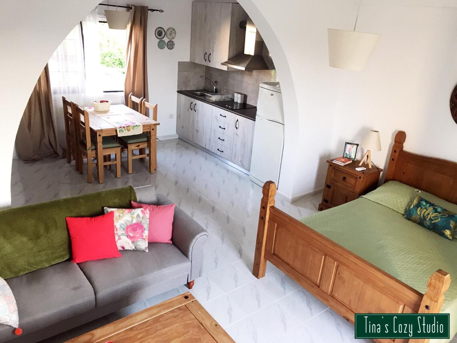 Tina'S Cozy Studio Polis Bagian luar foto