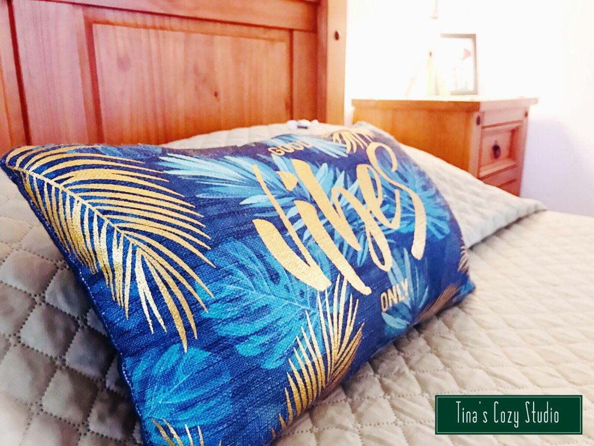 Tina'S Cozy Studio Polis Bagian luar foto
